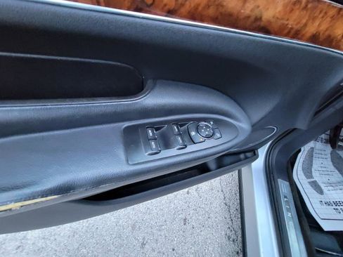 Used 2013 Lincoln MKT Limo AWD image 45