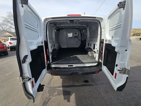 Used 2015 Ford Transit 250 130 Low Roof RWD image 18