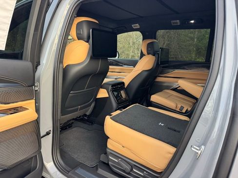 New 2026 Cadillac Escalade IQL Sport 2 image 23