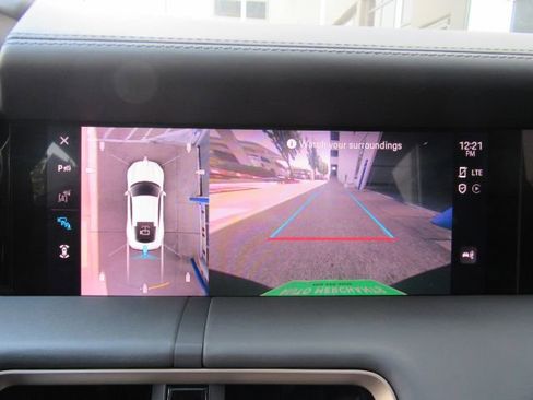 Used 2022 Porsche Taycan 4S image 8