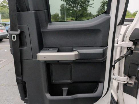 Used 2017 Ford F350 Lariat RWD image 12