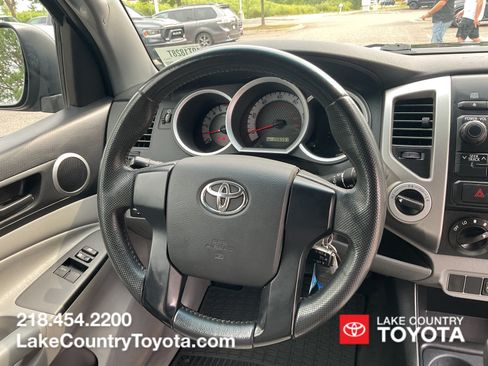 Used 2012 Toyota Tacoma 4x4 Access Cab w/ SR5 Pkg image 16
