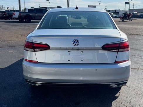 Used 2020 Volkswagen Passat 2.0T SEL image 4