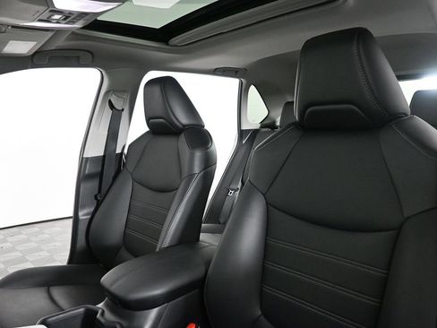 Used 2025 Toyota RAV4 XLE Premium w/ Weather Package FWD image 5