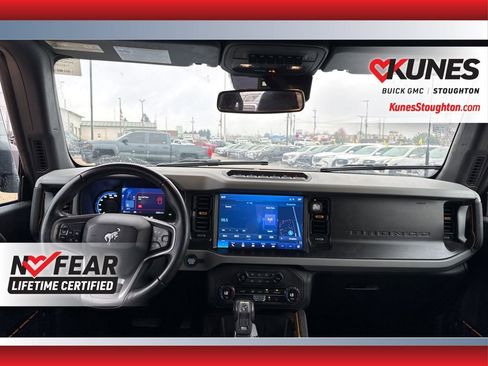 Used 2023 Ford Bronco Badlands image 37