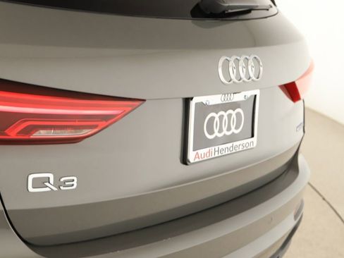 New 2025 Audi Q3 2.0T Premium image 29