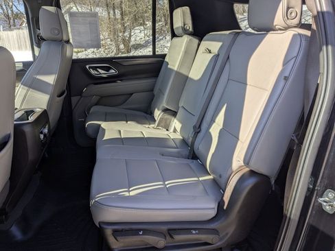 Certified 2022 GMC Yukon XL SLT w/ SLT Premium Package image 28