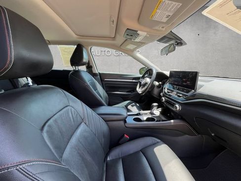 Used 2023 Nissan Altima 2.5 SR w/ SR Premium Package FWD image 24