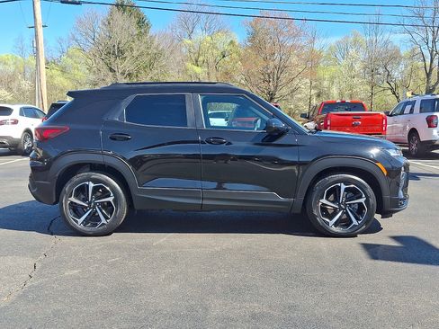 Used 2023 Chevrolet TrailBlazer RS w/ Convenience Package FWD image 8