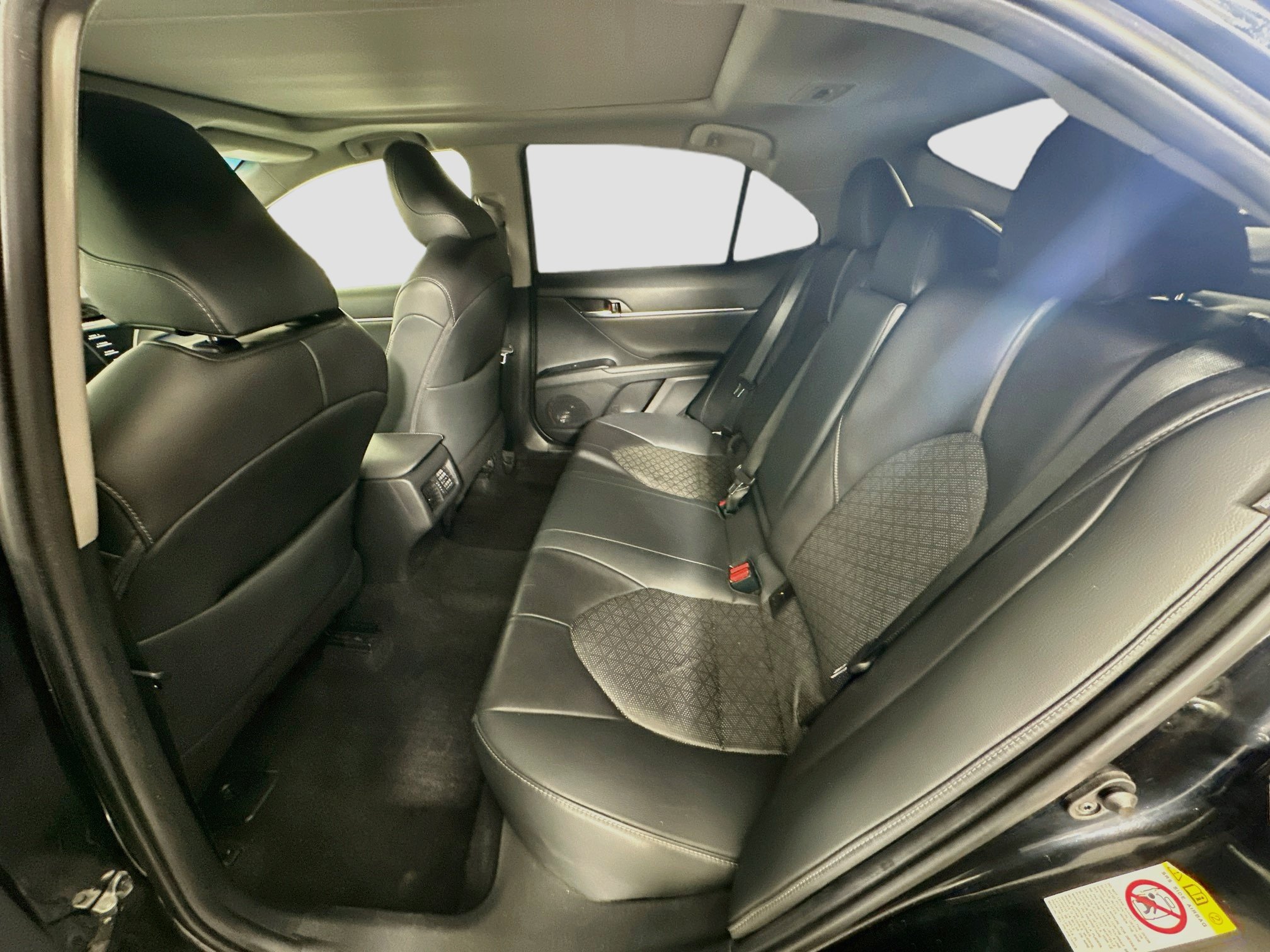 Used 2019 Toyota Camry XSE FWD image 28