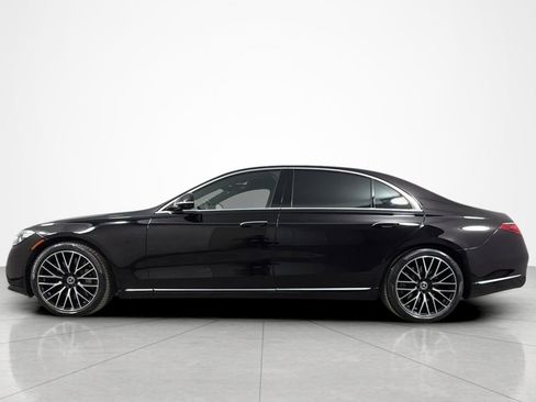 Used 2022 Mercedes-Benz S 580 4MATIC Sedan image 2