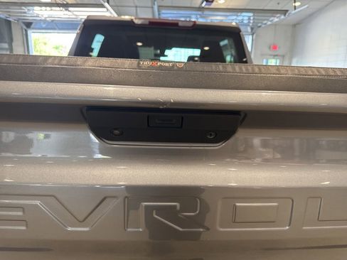 Used 2021 Chevrolet Silverado 1500 Custom Trail Boss w/ Safety Confidence Package AWD/4WD image 9