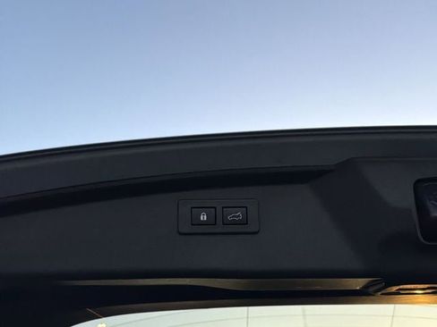 Certified 2025 Subaru Outback Premium image 16