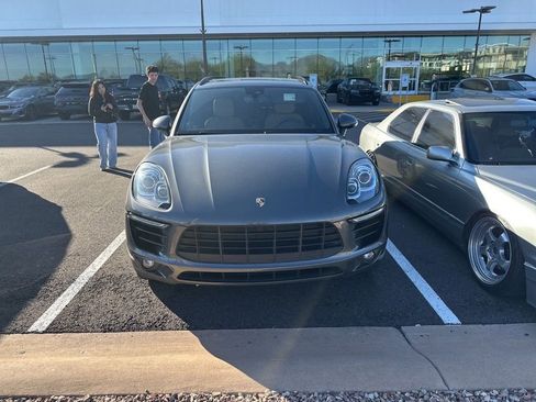 Used 2017 Porsche Macan S image 2