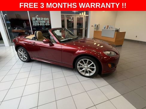 Used 2010 MAZDA MX-5 Miata Grand Touring w/ Premium Pkg RWD image 2
