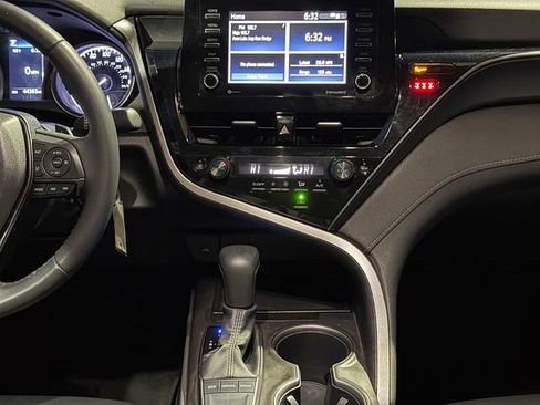 Used 2023 Toyota Camry SE image 21