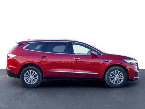 Used 2024 Buick Enclave Premium image 6
