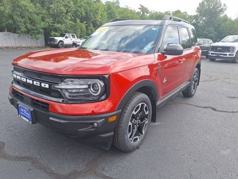 Certified 2024 Ford Bronco Sport Outer Banks w/ Tech Package AWD/4WD image 7