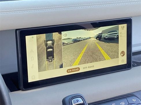 Used 2023 Land Rover Defender 110 X-Dynamic SE image 15