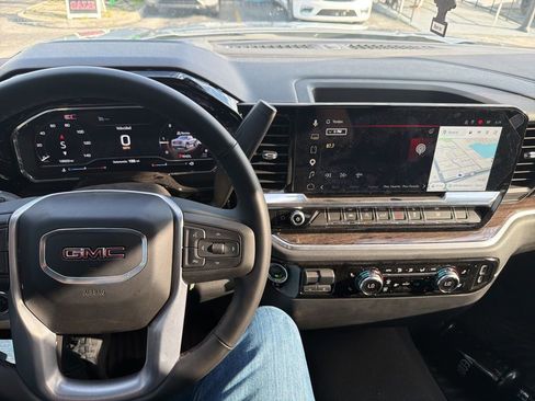 Used 2025 GMC Sierra 1500 Elevation AWD/4WD image 6