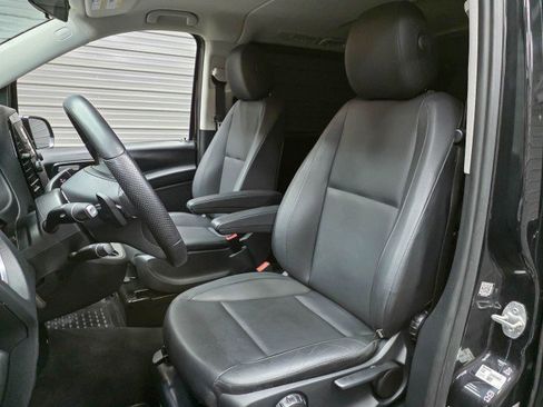 Used 2023 Mercedes-Benz Metris Passenger image 14