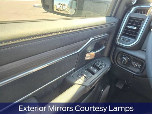 New 2026 RAM 2500 Laramie AWD/4WD image 34