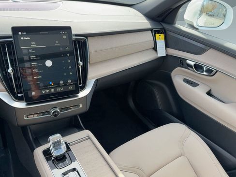 New 2026 Volvo XC90 T8 Plus image 26