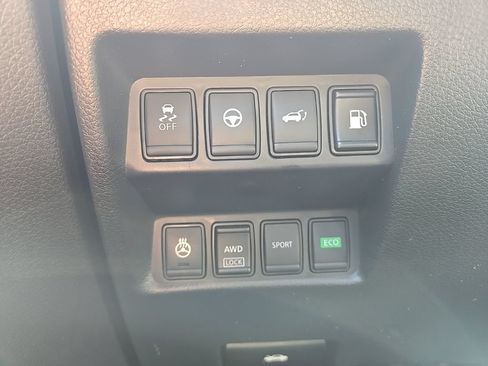 Used 2020 Nissan Rogue SL AWD/4WD image 21