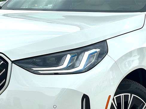 New 2026 BMW X3 xDrive30i w/ Premium Package AWD/4WD image 4