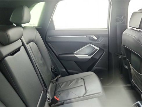 Used 2020 Audi Q3 2.0T Premium w/ Convenience Package image 26