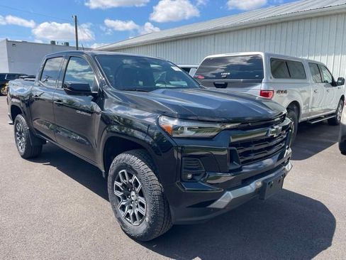 Used 2024 Chevrolet Colorado Z71 w/ Z71 Convenience Package 2 AWD/4WD image 2