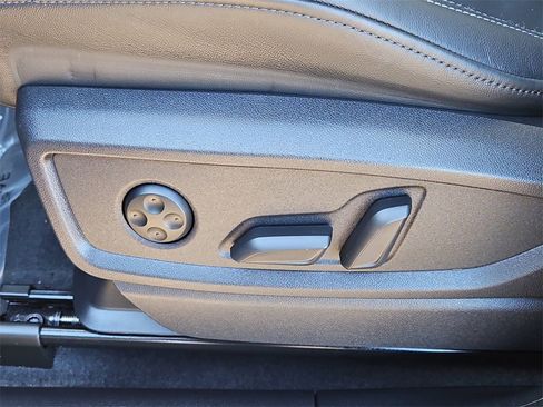 Certified 2025 Audi Q5 2.0T Premium Plus image 27