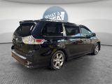 Used 2015 Toyota Sienna SE image 3