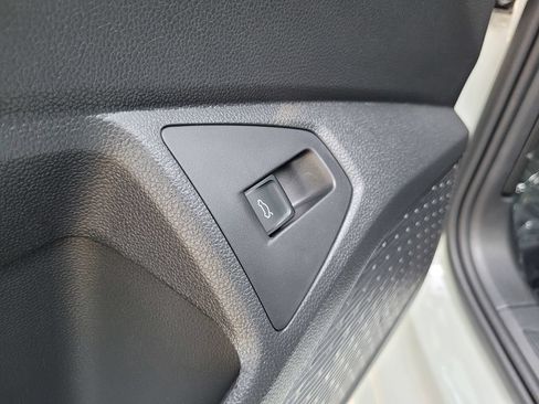 New 2026 Volkswagen Jetta SE FWD image 25