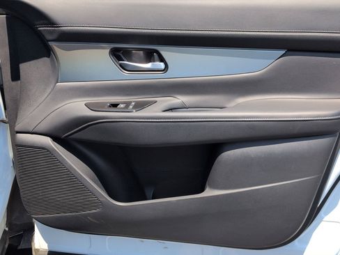Certified 2025 Nissan Murano SL AWD/4WD image 34