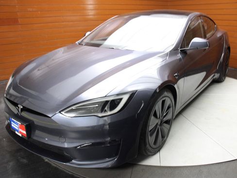 Used 2023 Tesla Model S AWD image 47