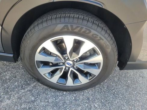 Used 2023 Subaru Outback Limited AWD/4WD image 8