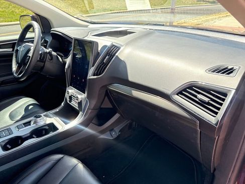 Used 2022 Ford Edge Titanium w/ Class II Trailer Tow Package image 28