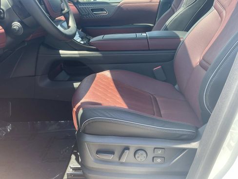 Certified 2026 INFINITI QX80 Autograph w/ Autograph Exterior Package AWD/4WD image 17
