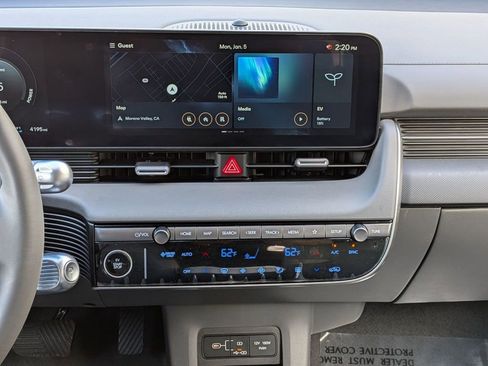 Used 2025 Hyundai Ioniq 5 SEL image 22