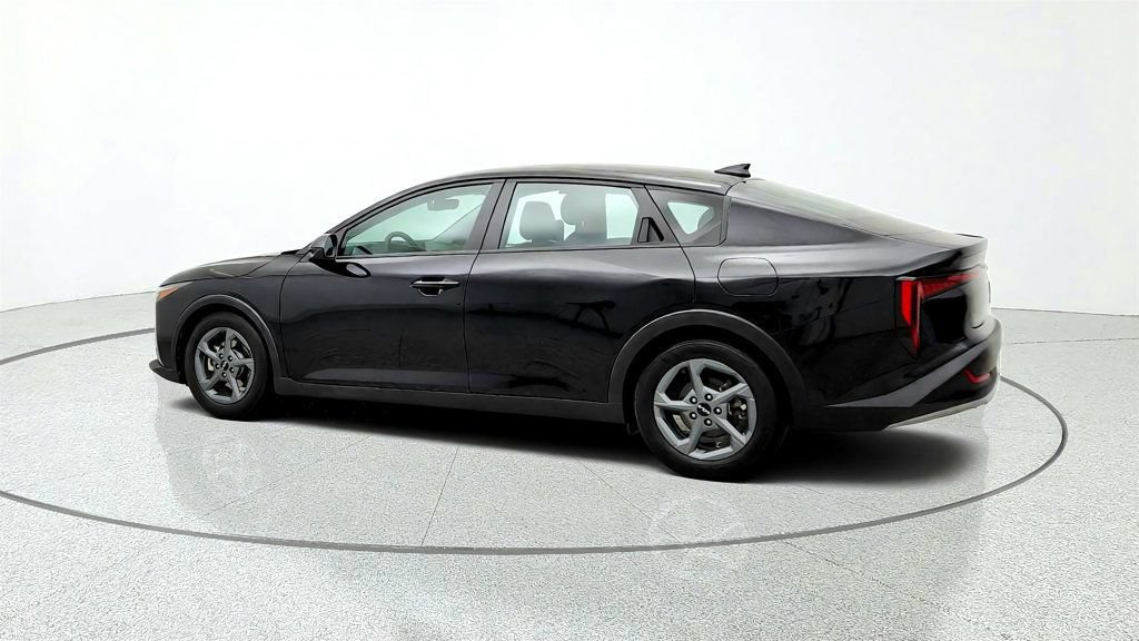 Used 2025 Kia K4 FWD image 7