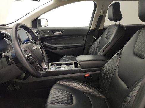 Used 2024 Ford Edge Titanium image 17