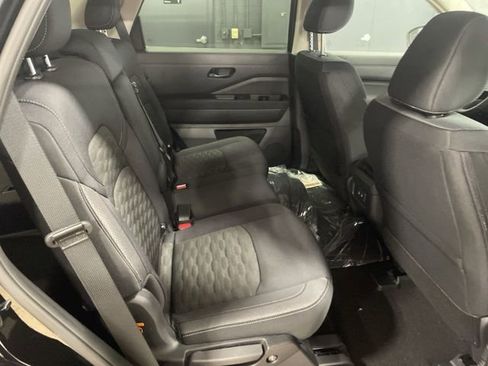 New 2026 Nissan Pathfinder SV image 30