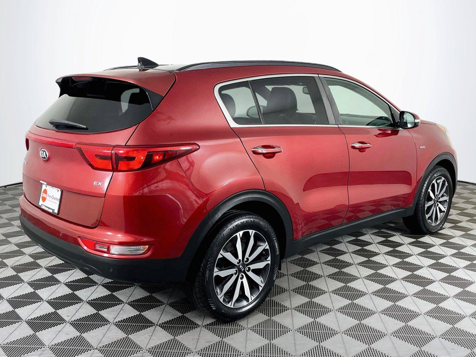 Used 2019 Kia Sportage EX w/ Option Group 040 AWD/4WD image 9