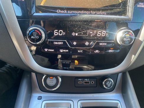 Used 2024 Nissan Murano SV image 23