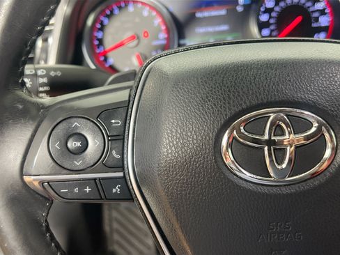 Used 2020 Toyota Camry XSE FWD image 15