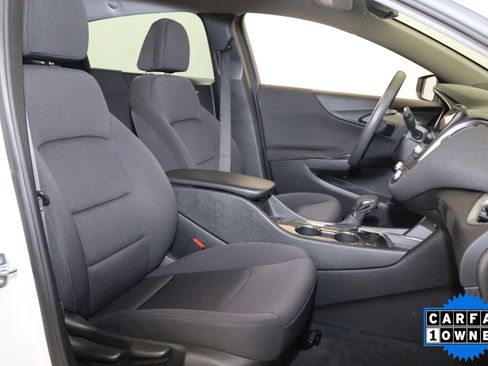 Used 2025 Volkswagen Jetta GLI Autobahn FWD image 21