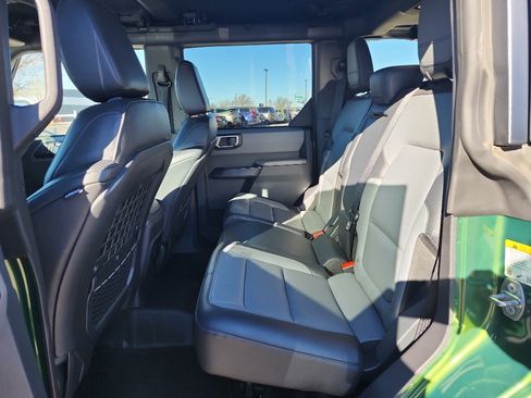 Used 2024 Ford Bronco Everglades image 11