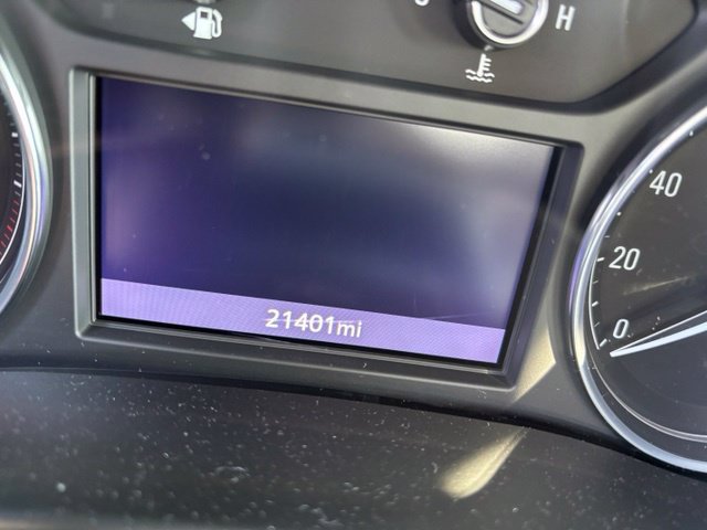 Used 2023 Buick Enclave Essence w/ Experience Buick Package FWD image 2