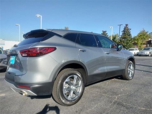 Used 2025 Chevrolet Blazer LT image 8